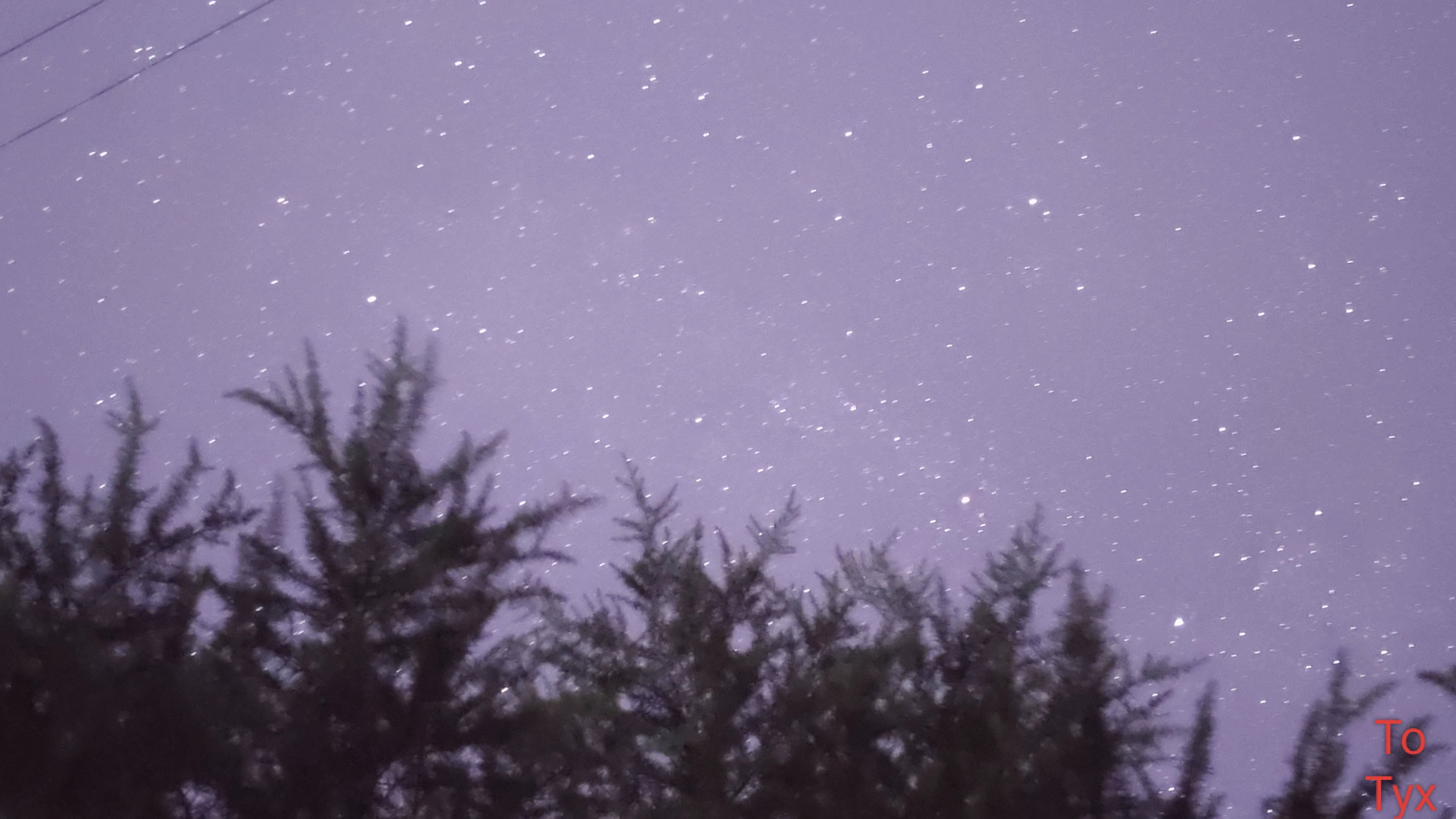 祝福你在国庆节拥有一个愉快的假期，愿你的人生如繁星点点，闪耀无比